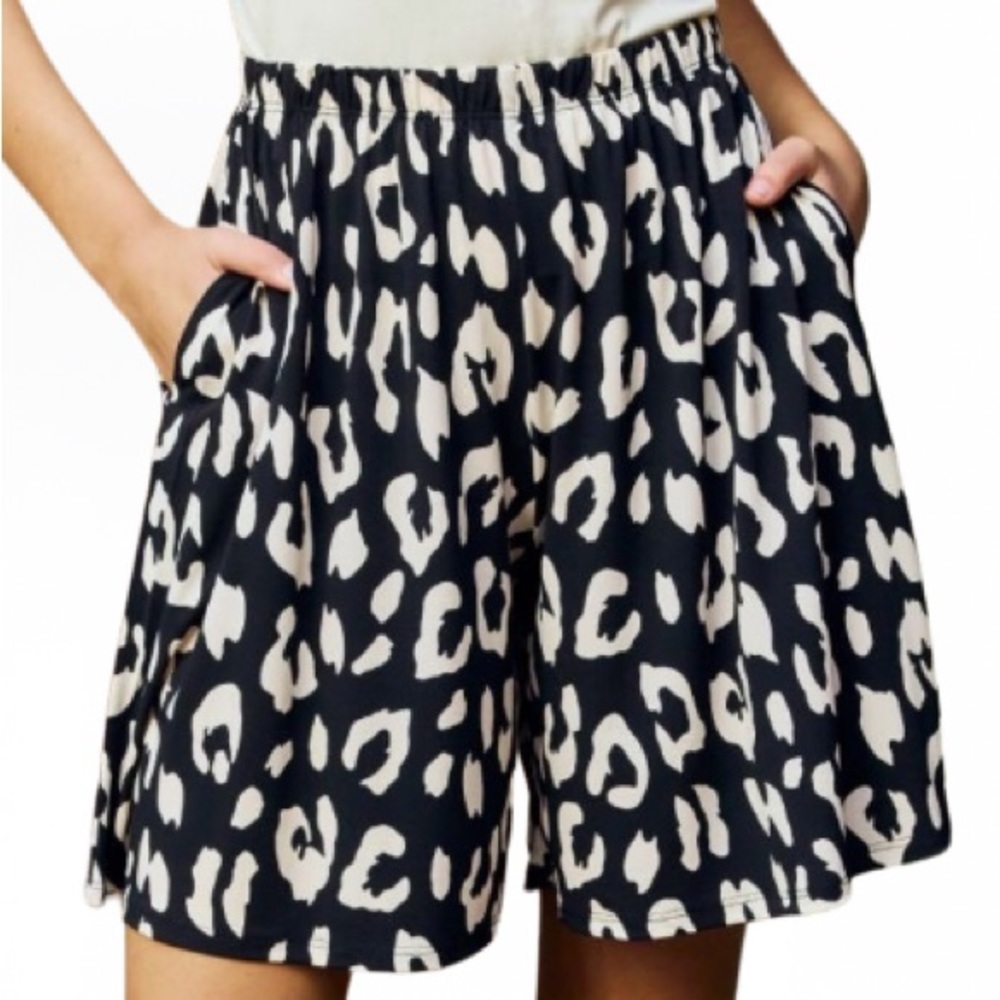 FINAL CALL💥🚨BOMBOM Leopard Print Elastic Waist Shorts with Pockets